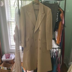 Beige/cream trench coat!
